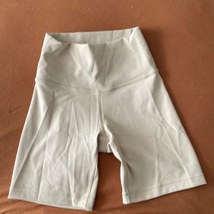Aritzia NWOT Biker Shorts
